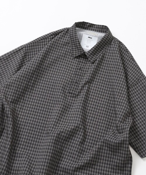 FREAK'S STORE(フリークスストア)の「<UVカット・接触冷感・吸水速乾> AiRide/エアライド リラックスフィット ポロシャツ/ポケッタブル/限定展開(ポロシャツ・メンズ・チャコールグレー/ブラック/ネイビー/ブラック系その他・LARGE/MEDIUM/SMALL)」の6枚目の写真