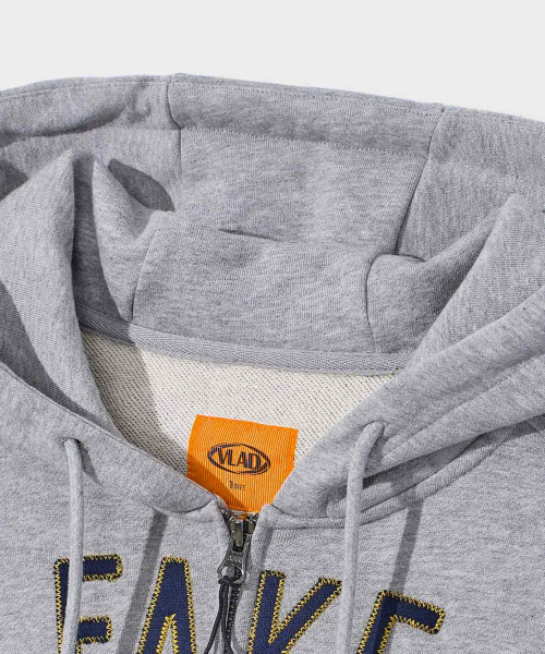 DIMITRI BLACK(ディミトリブラック)の「VLAD SNATCHED パッチクロップフードジップアップ_メランジ(パーカー・レディース・その他・MEDIUM/LARGE/X-LARGE)」の4枚目の写真