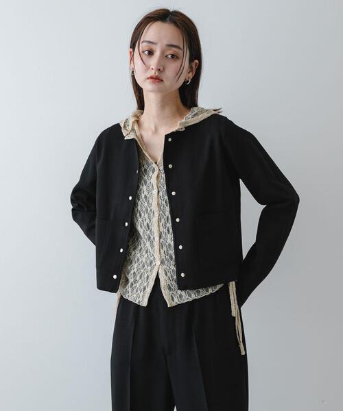 SENSE OF PLACE by URBAN RESEARCH（センスオブプレイスバイアーバンリサーチ）の「『洗濯可』コンパクトニットボタンカーディガン（カーディガン/ボレロ・レディース・チャコールグレー/ブラック/ベージュ・ONE）」の4枚目の写真