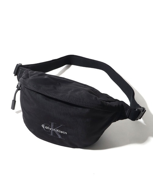 Calvin Klein(カルバン・クライン)の「【Calvin Klein/カルバンクライン】BOLD WAISTBAG / ボールド ウエストポーチ ボディバッグ(ボディバッグ/ウエストポーチ・メンズ・ブラック・FREE)」の1枚目の写真