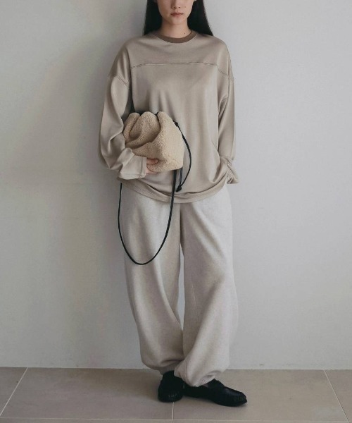 anuke(アンヌーク)の「anuke Reversible Boa Bag リバーシブルボアバッグ/62621003(ハンドバッグ・レディース・チャコールグレー/アイボリー・ONE SIZE)」の3枚目の写真