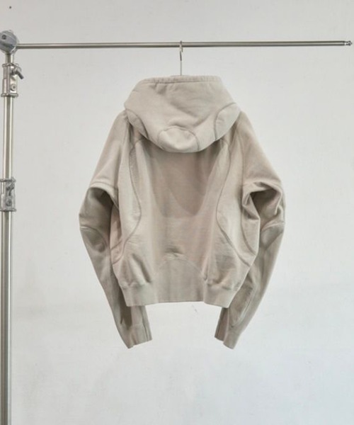 NVRFRGT(ネヴァーフォーゲット)の「Paneled Zip Up Hoodie(パーカー・メンズ・ライトベージュ/ブラック・1/3/2)」の4枚目の写真