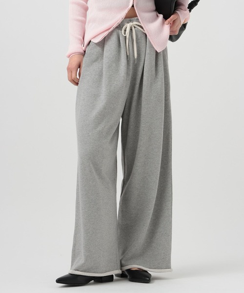 BAYFLOW（ベイフロー）の「[トレンドシルエット]カットオフスウェットタックパンツ（スウェットパンツ・レディース・オフホワイト・SMALL）」の9枚目の写真