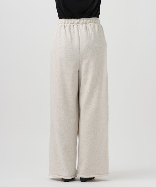 BAYFLOW（ベイフロー）の「[トレンドシルエット]カットオフスウェットタックパンツ（スウェットパンツ・レディース・オフホワイト・SMALL）」の18枚目の写真