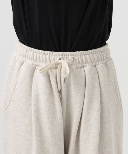 BAYFLOW（ベイフロー）の「[トレンドシルエット]カットオフスウェットタックパンツ（スウェットパンツ・レディース・オフホワイト・SMALL）」の19枚目の写真