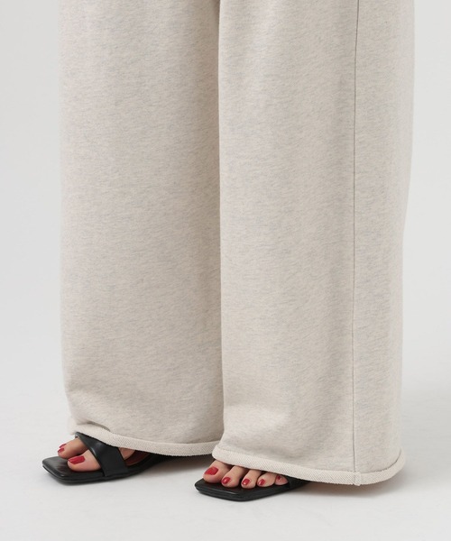 BAYFLOW（ベイフロー）の「[トレンドシルエット]カットオフスウェットタックパンツ（スウェットパンツ・レディース・オフホワイト・SMALL）」の21枚目の写真
