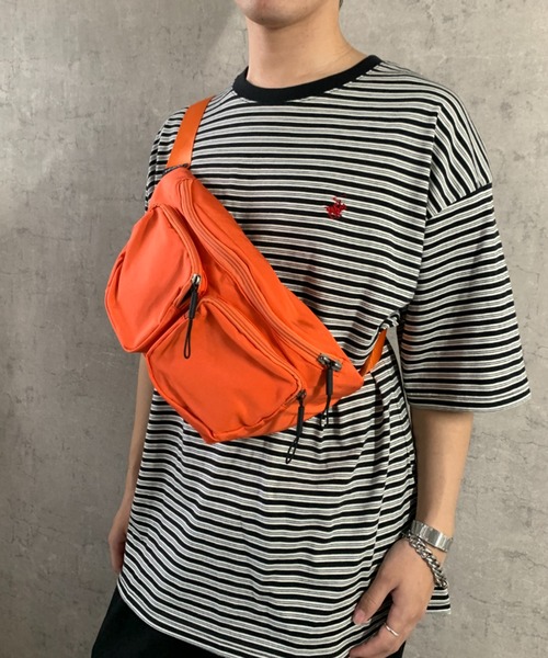 link lot(リンクロット)の「【ペットボトル収納可能】カラーナイロンショルダーバッグ(ショルダーバッグ・メンズ・グリーン/イエロー/オレンジ/レッド/ネイビー/ブラック・F)」の6枚目の写真