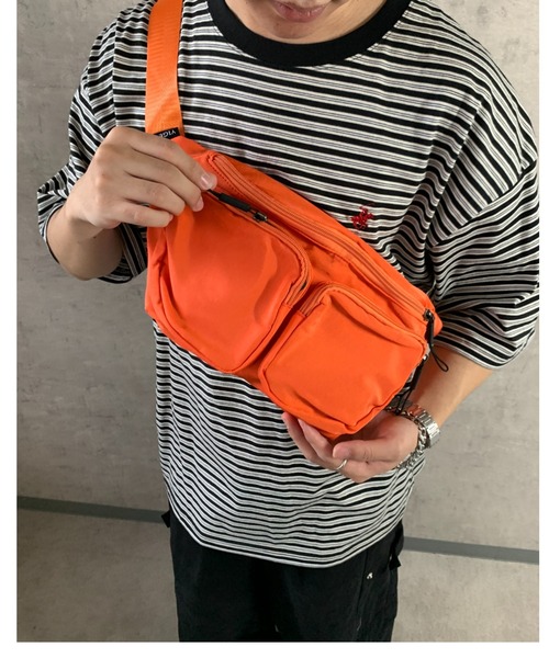link lot(リンクロット)の「【ペットボトル収納可能】カラーナイロンショルダーバッグ(ショルダーバッグ・メンズ・グリーン/イエロー/オレンジ/レッド/ネイビー/ブラック・F)」の18枚目の写真