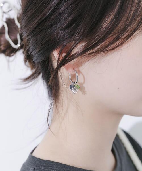 SMELLY(スメリー)の「ステンレスマルチチャームフープピアス(ピアス(両耳用)・レディース・シルバー系その他・-)」の7枚目の写真