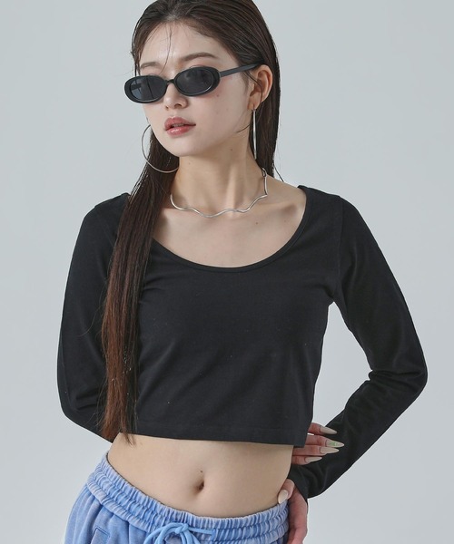 ANAP(アナップ)の「Uネック ベーシック クロップド トップス(Tシャツ/カットソー・レディース・ブラック/ホワイト×ブラック/ホワイト・F)」の1枚目の写真