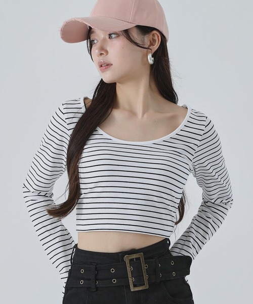 ANAP(アナップ)の「Uネック ベーシック クロップド トップス(Tシャツ/カットソー・レディース・ブラック/ホワイト×ブラック/ホワイト・F)」の19枚目の写真
