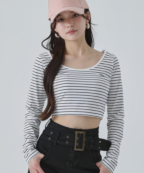 ANAP(アナップ)の「Uネック ベーシック クロップド トップス(Tシャツ/カットソー・レディース・ブラック/ホワイト×ブラック/ホワイト・F)」の21枚目の写真