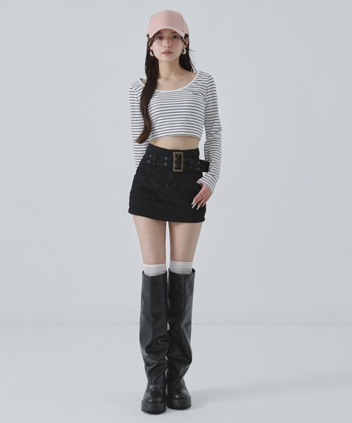 ANAP(アナップ)の「Uネック ベーシック クロップド トップス(Tシャツ/カットソー・レディース・ブラック/ホワイト×ブラック/ホワイト・F)」の16枚目の写真