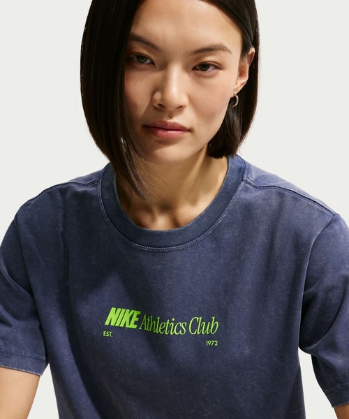 NIKE（ナイキ）の「ナイキ NIKE ナイキ   NSW CLSC BF バーシティ19 S/S Tシャツ（Tシャツ/カットソー・レディース・スモークピンク/ブラック/ネイビー・S/M/L/XL）」の7枚目の写真