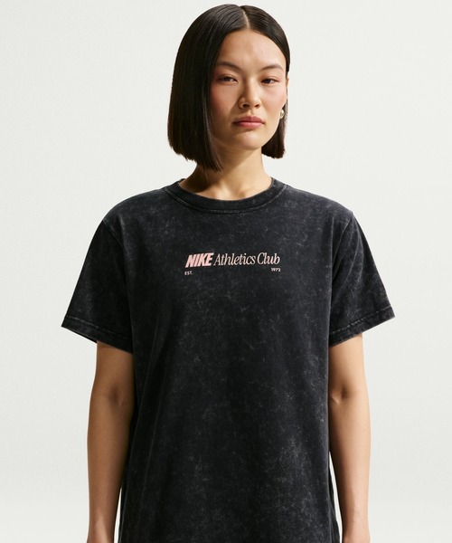 NIKE（ナイキ）の「ナイキ NIKE ナイキ   NSW CLSC BF バーシティ19 S/S Tシャツ（Tシャツ/カットソー・レディース・スモークピンク/ブラック/ネイビー・S/M/L/XL）」の13枚目の写真