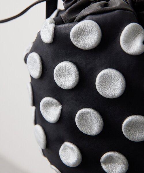 ear PAPILLONNER（イアパピヨネ）の「【kawa-kawa(カワカワ)】NO1551 putsu putsuポシェットバッグ（ショルダーバッグ・レディース・ブラック・FREE）」の13枚目の写真