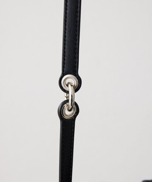 ear PAPILLONNER（イアパピヨネ）の「【kawa-kawa(カワカワ)】NO1551 putsu putsuポシェットバッグ（ショルダーバッグ・レディース・ブラック・FREE）」の15枚目の写真