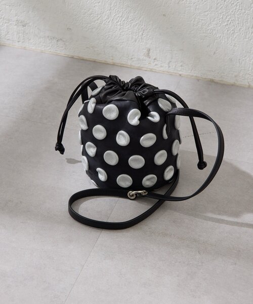 ear PAPILLONNER（イアパピヨネ）の「【kawa-kawa(カワカワ)】NO1551 putsu putsuポシェットバッグ（ショルダーバッグ・レディース・ブラック・FREE）」の8枚目の写真