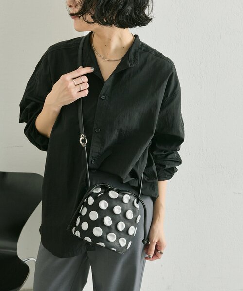 ear PAPILLONNER（イアパピヨネ）の「【kawa-kawa(カワカワ)】NO1551 putsu putsuポシェットバッグ（ショルダーバッグ・レディース・ブラック・FREE）」の10枚目の写真