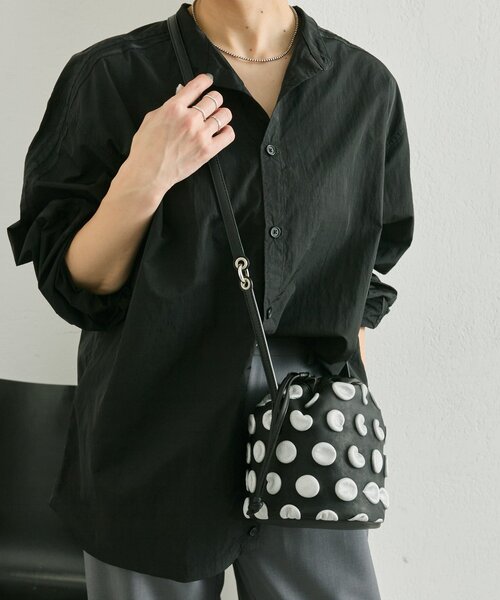 ear PAPILLONNER（イアパピヨネ）の「【kawa-kawa(カワカワ)】NO1551 putsu putsuポシェットバッグ（ショルダーバッグ・レディース・ブラック・FREE）」の11枚目の写真