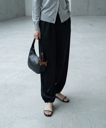 STYLE DELI（スタイルデリ）の「【BLK001】サテンイージーパンツ（スラックス）」