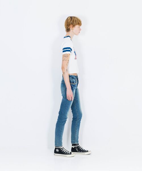 HYSTERIC GLAMOUR（ヒステリックグラマー）の「HYS SP加工スキニーデニムパンツ（デニムパンツ・レディース・ライトインディゴブルー・24inch/25inch/26inch/27inch/28inch）」の2枚目の写真
