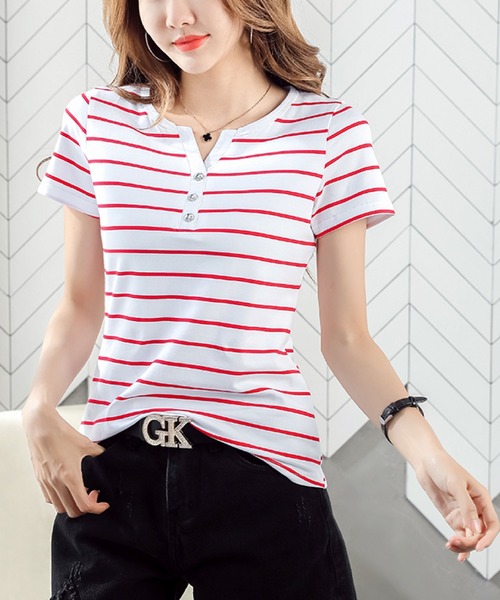 2ly2(トゥーリートゥー)の「ボーダーTシャツ レディース 半袖 ヘンリーネック 細見え カットソー(Tシャツ/カットソー・レディース・レッド/ブラウン/ホワイト/グレー/ネイビー・FREE)」の5枚目の写真