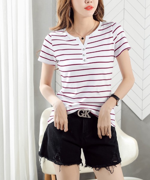 2ly2(トゥーリートゥー)の「ボーダーTシャツ レディース 半袖 ヘンリーネック 細見え カットソー(Tシャツ/カットソー・レディース・レッド/ブラウン/ホワイト/グレー/ネイビー・FREE)」の20枚目の写真