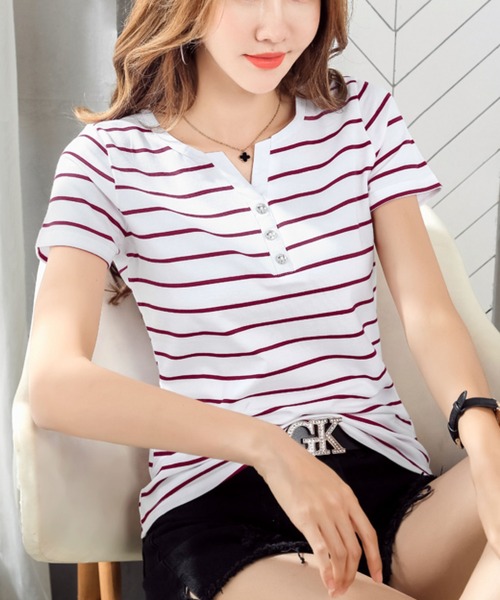 2ly2(トゥーリートゥー)の「ボーダーTシャツ レディース 半袖 ヘンリーネック 細見え カットソー(Tシャツ/カットソー・レディース・レッド/ブラウン/ホワイト/グレー/ネイビー・FREE)」の21枚目の写真