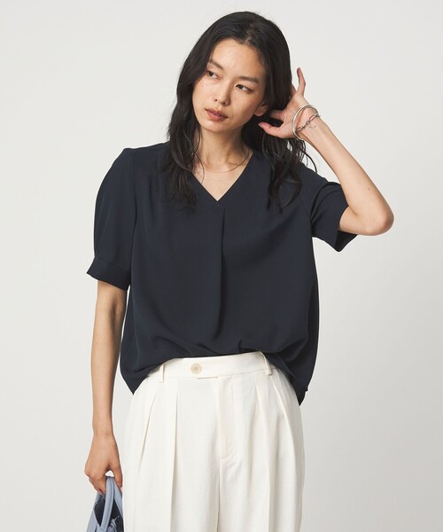 green label relaxing(グリーンレーベルリラクシング)の「Vネック ショートスリーブ ブラウス マシンウォッシャブル(シャツ/ブラウス・レディース・その他1/ホワイト/ネイビー・FREE)」の3枚目の写真