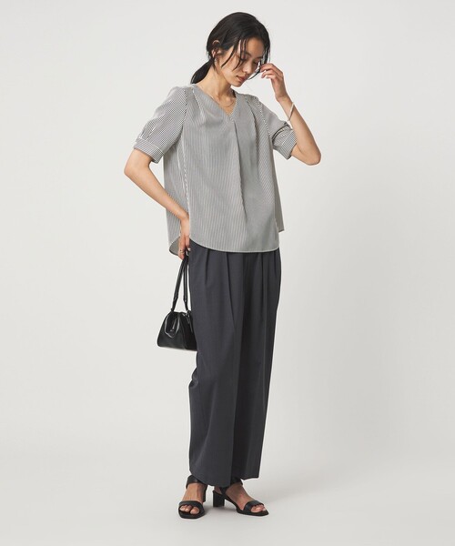 green label relaxing(グリーンレーベルリラクシング)の「Vネック ショートスリーブ ブラウス マシンウォッシャブル(シャツ/ブラウス・レディース・その他1/ホワイト/ネイビー・FREE)」の19枚目の写真
