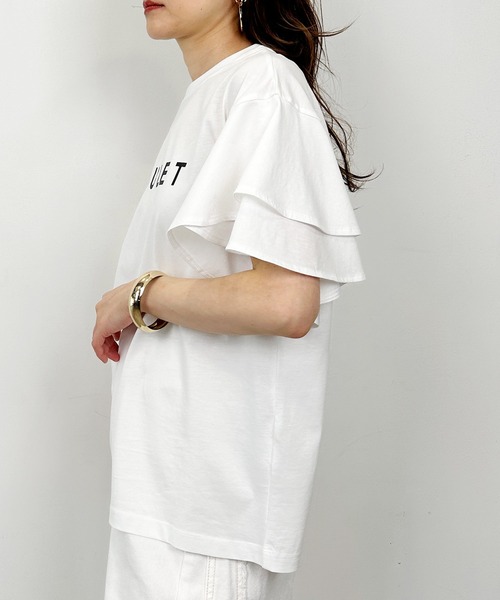 LUGIVA(ルギヴァ)の「袖フレアロゴTシャツ(Tシャツ/カットソー・レディース・ブラック/オフホワイト・M)」の11枚目の写真