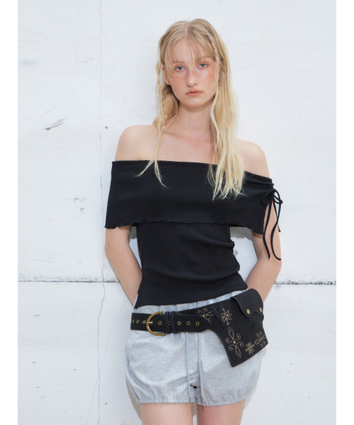 ETMON(エトモン)の「String Off Shoulder T-Shirt, Black(Tシャツ/カットソー・レディース・その他・F)」の3枚目の写真