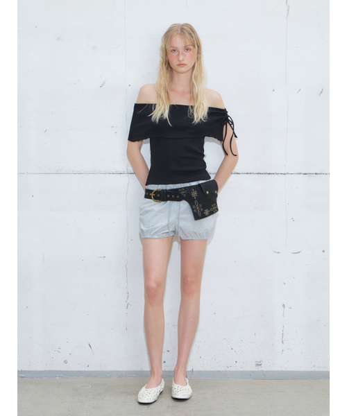 ETMON(エトモン)の「String Off Shoulder T-Shirt, Black(Tシャツ/カットソー・レディース・その他・F)」の4枚目の写真