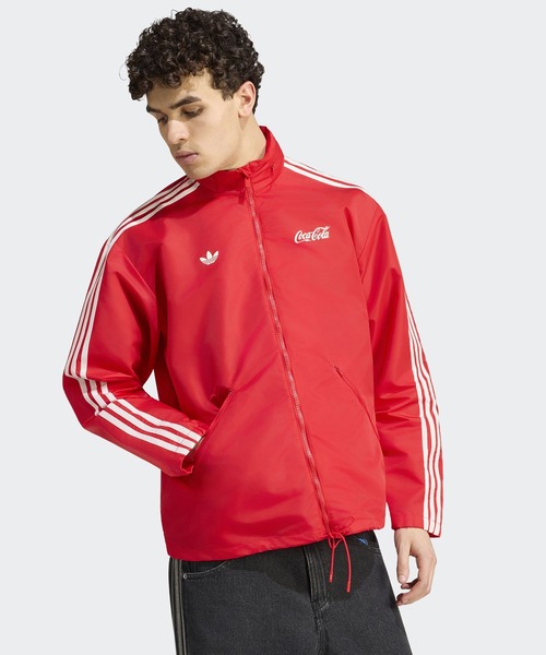 adidas(アディダス)の「adidas/アディダス ORI COCA COLA CLASSIC オリ コカコーラ クラシック トラックジャケット メンズ コラボ 秋 秋服 2026年秋冬(ジャージ・メンズ・レッド・M/L/XL)」の2枚目の写真
