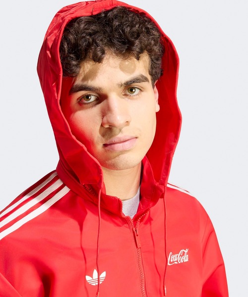 adidas(アディダス)の「adidas/アディダス ORI COCA COLA CLASSIC オリ コカコーラ クラシック トラックジャケット メンズ コラボ 秋 秋服 2026年秋冬(ジャージ・メンズ・レッド・M/L/XL)」の5枚目の写真