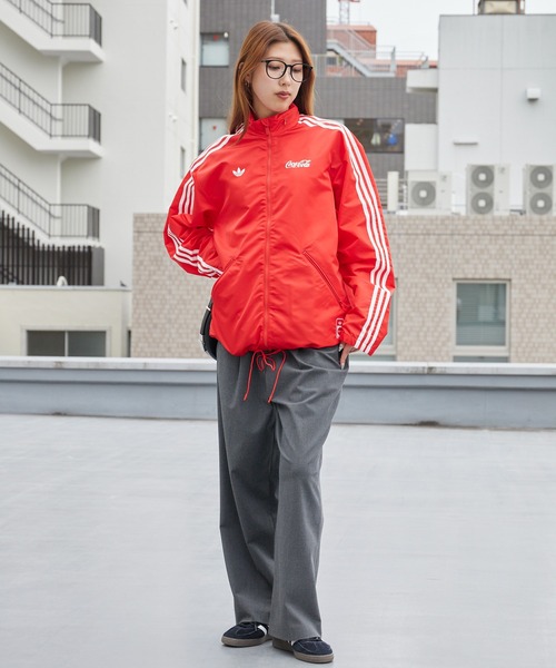 adidas(アディダス)の「adidas/アディダス ORI COCA COLA CLASSIC オリ コカコーラ クラシック トラックジャケット メンズ コラボ 秋 秋服 2026年秋冬(ジャージ・メンズ・レッド・M/L/XL)」の12枚目の写真