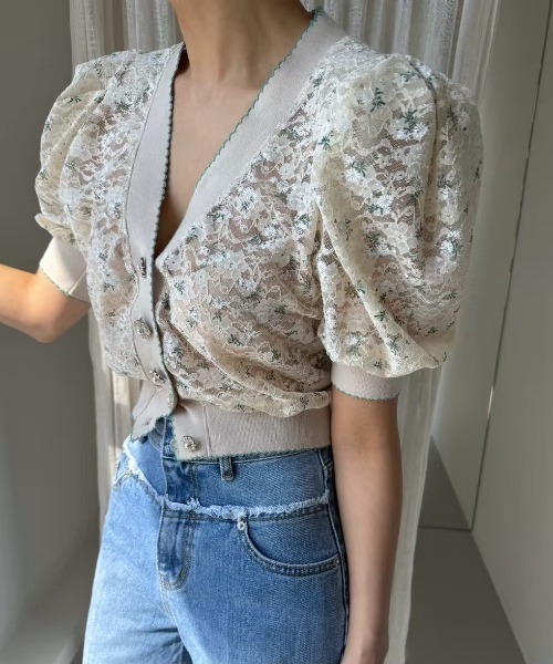 FAVORITO(ファヴォリート)の「花柄シングルブレストトップス(シャツ/ブラウス・レディース・ホワイト/ベージュ/ブラック・F)」の13枚目の写真