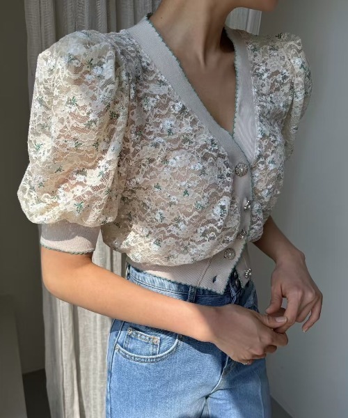 FAVORITO(ファヴォリート)の「花柄シングルブレストトップス(シャツ/ブラウス・レディース・ホワイト/ベージュ/ブラック・F)」の14枚目の写真