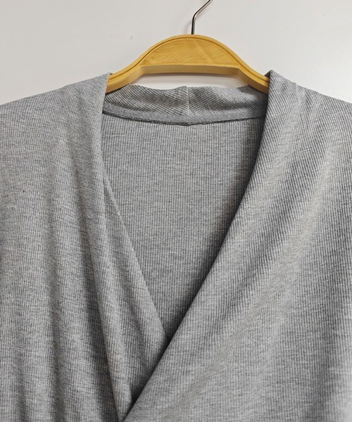 ONEP STAR(ワンピスター)の「カシュクールギャザーカットソー(Tシャツ/カットソー・レディース・グレー/ブラック・LARGE/MEDIUM/X-LARGE)」の14枚目の写真