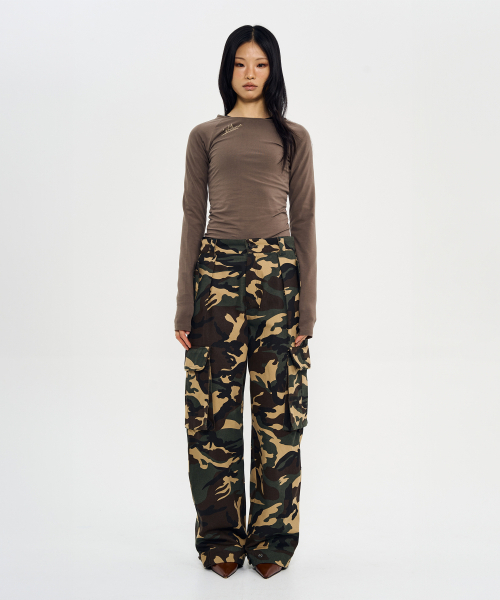 WORLDDILEMA(ワールドジレンマ)の「SIGN PRINTING STRETCH TIGHT T-SHIRTS (KHAKI BROWN)(Tシャツ/カットソー・レディース・カーキブラウン・LARGE/MEDIUM)」の2枚目の写真