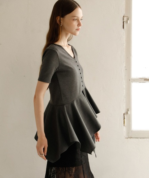 MIELI INVARIANT(ミエリインヴァリアント)の「Peplum Henry Half Sleeve Tops(Tシャツ/カットソー・レディース・ブラック/グレー/ホワイト・FREE)」の13枚目の写真