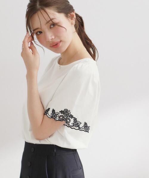 couture brooch(クチュールブローチ)の「【接触冷感・UVカット・洗える】袖刺繍カットソー(Tシャツ/カットソー・レディース・ブラック/ホワイト系7/ピンク系その他・38/36/42/40)」の14枚目の写真