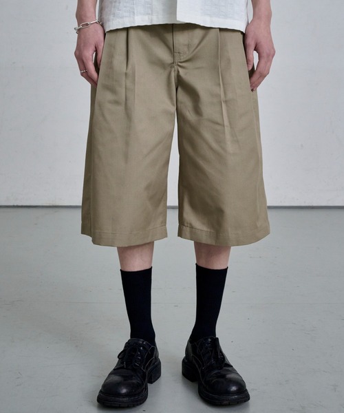 THE CLE(ザクレ)の「COTTON WIDE SHORTS / コットンワイドショーツ(その他パンツ・メンズ・ベージュ/ブラック・SMALL/MEDIUM/LARGE)」の2枚目の写真