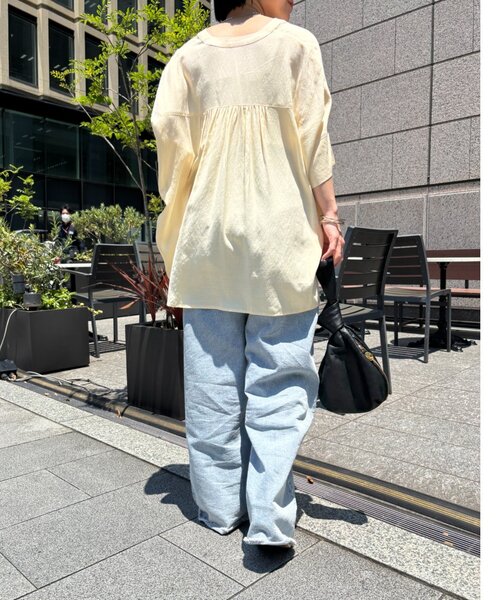 Jena espace merveilleux(ジェナ エスパスメルヴェイユ)の「リネンライクシャツ(シャツ/ブラウス・レディース・ピンク/オフホワイト/イエロー・FREE)」の12枚目の写真
