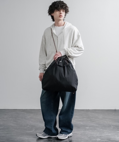 MEI（メイ）の「MEI メイ DRAW TOTE 2WAYドローコードトートバッグ/ショルダーバッグ（トートバッグ・メンズ・ベージュ/ブラック・FREE）」の5枚目の写真