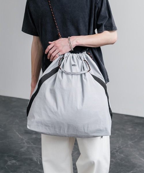 MEI（メイ）の「MEI メイ DRAW TOTE 2WAYドローコードトートバッグ/ショルダーバッグ（トートバッグ・メンズ・ベージュ/ブラック・FREE）」の8枚目の写真