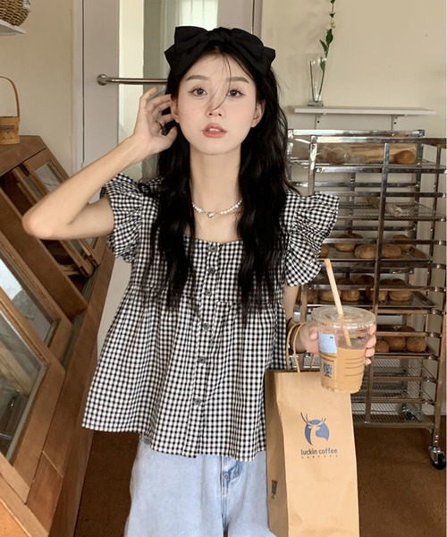 HALEY PESCA(ヘーリーペスカ)の「HALEY PESCA/ギンガムチェックスクエアネックフリルブラウス(シャツ/ブラウス・レディース・ブラック/レッド・FREE)」の18枚目の写真
