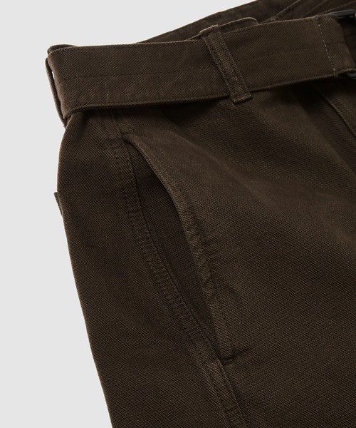 LEMAIRE（ルメール）の「TWISTED BELTED PANTS（その他パンツ・メンズ・ブラウン・S/M）」の5枚目の写真