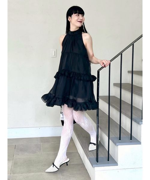 LILY BROWN(リリーブラウン)の「アメスリティアードフリルワンピース(ワンピース・レディース・アイボリー/ブラック/ライトブルー・F)」の15枚目の写真